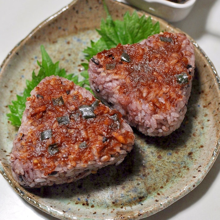 にんにく青唐辛子みその焼きおにぎり